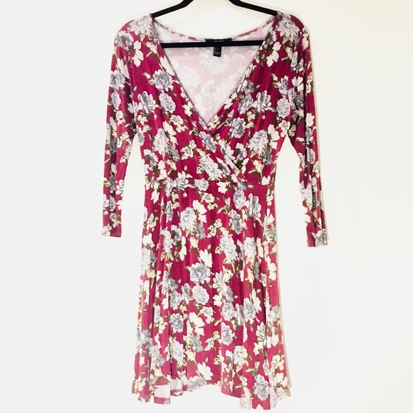 Dresses & Skirts - F21 Red Floral Dress